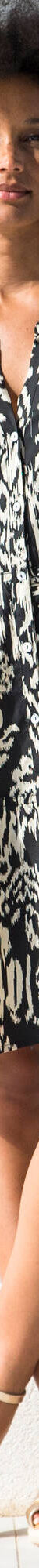 Robe évasée à volants, imprimé ethnique bicolore (noir / écru) Robe évasée à volants, imprimé ethnique bicolore (noir / écru)